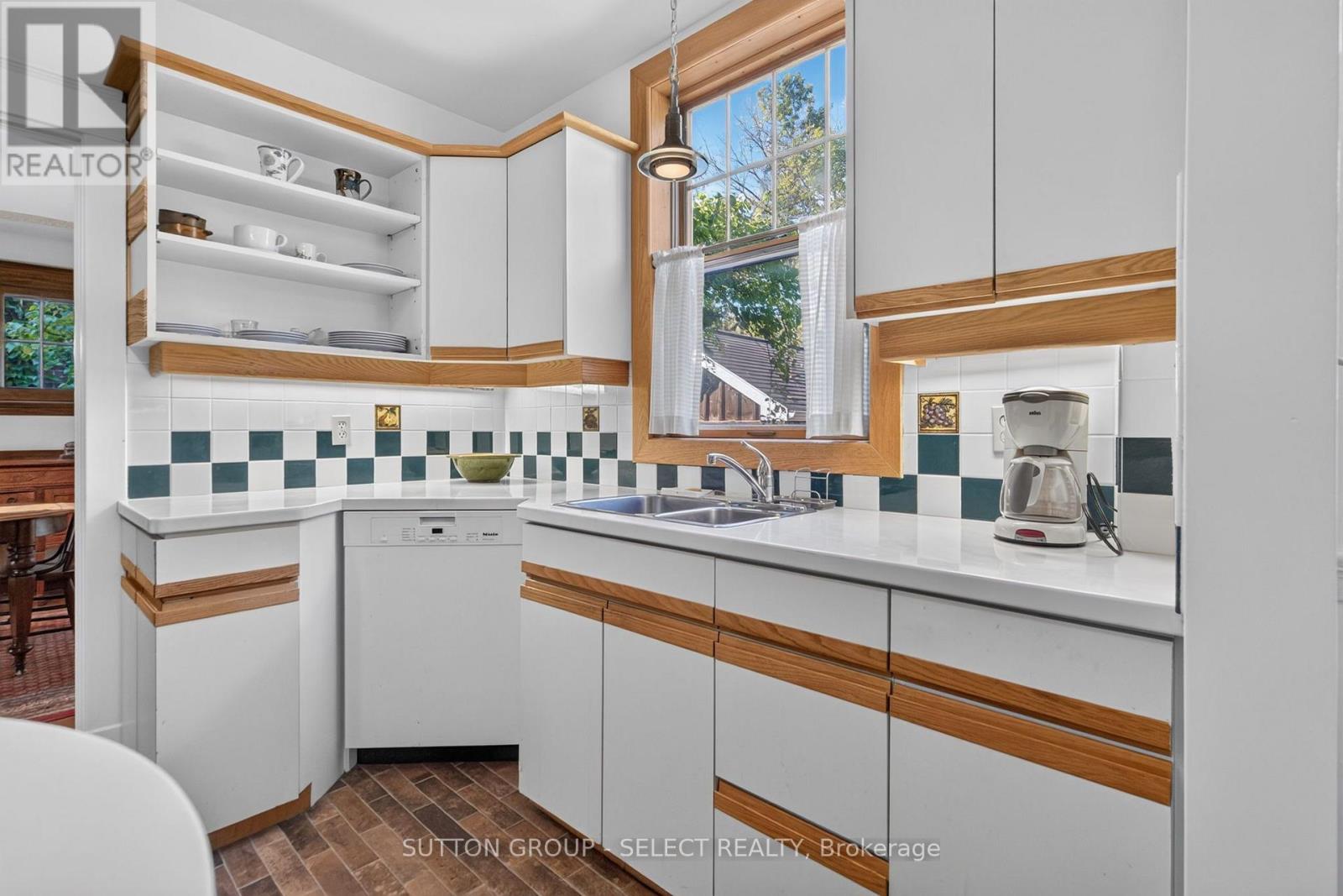 427 Wortley Road Property Photo 14