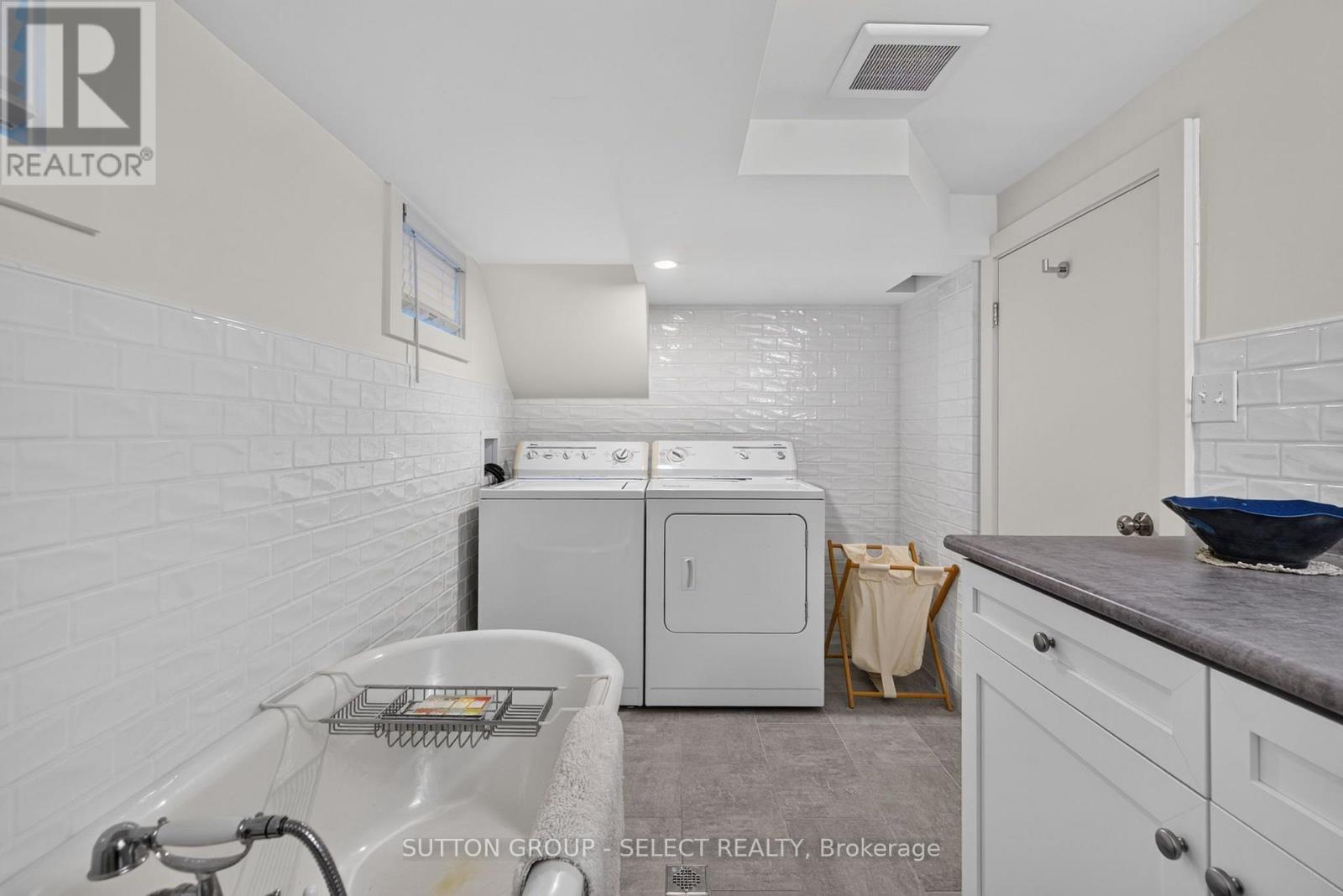 427 Wortley Road Property Photo 32