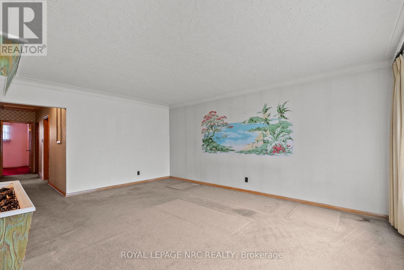 552 Bunting Road Property Photo 8