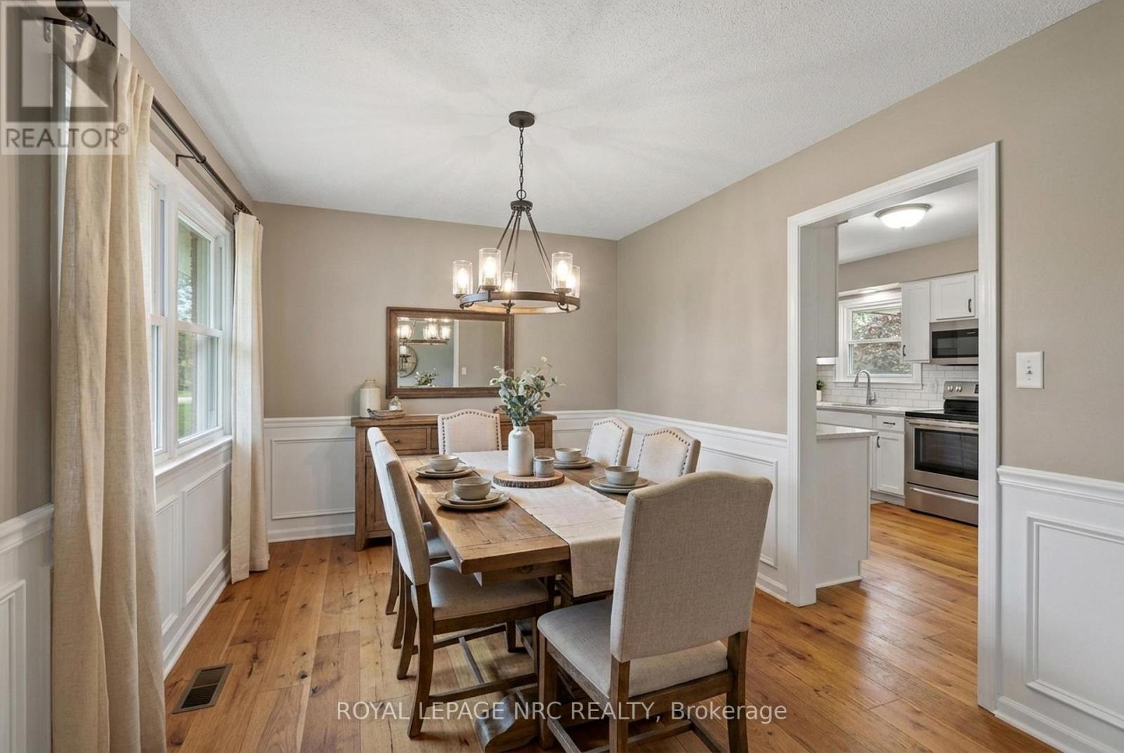 552 Bunting Road Property Photo 13