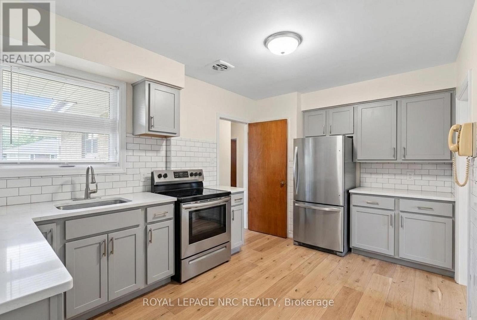 552 Bunting Road Property Photo 18