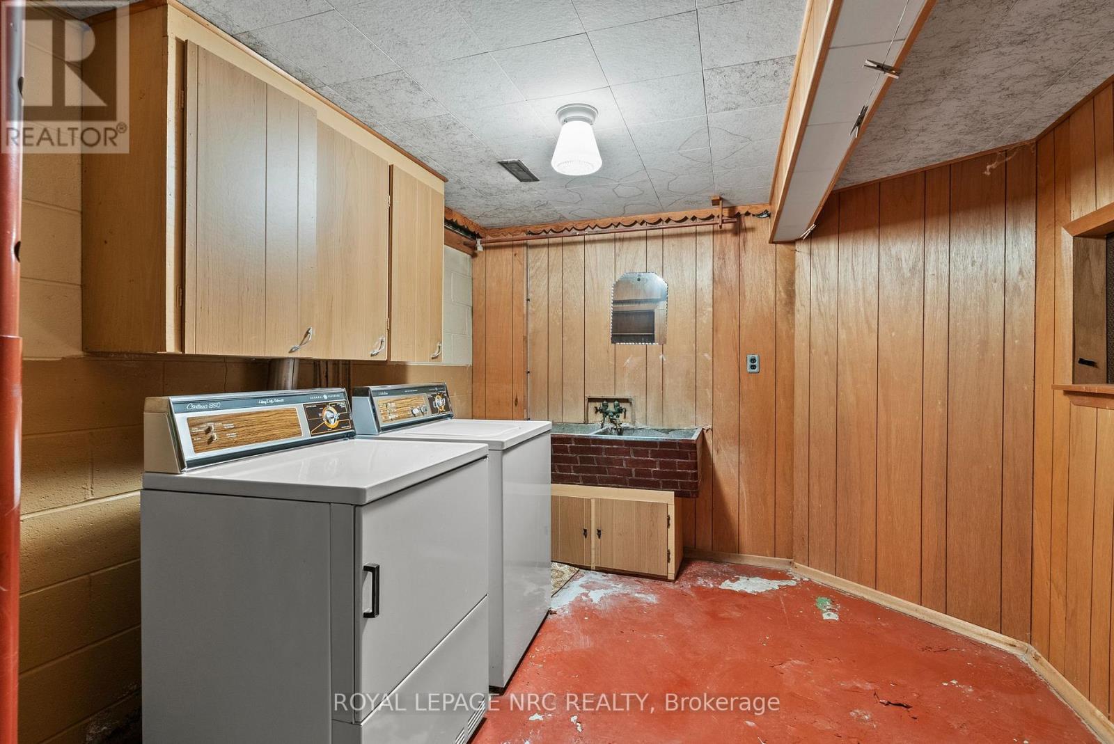 552 Bunting Road Property Photo 32
