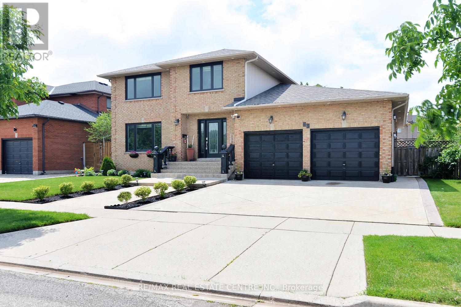 43 Regalview Drive Property Photo 1