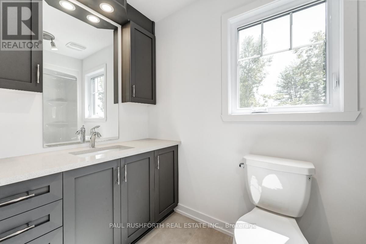 724 Mathieu Street Property Photo 20