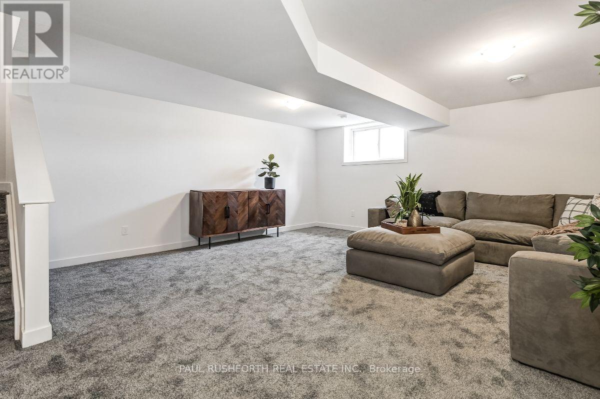 724 Mathieu Street Property Photo 23