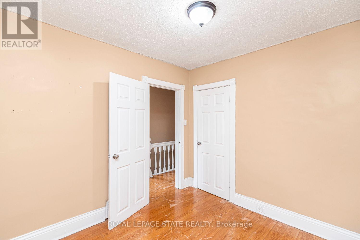 46 Holton Avenue N Property Photo 21