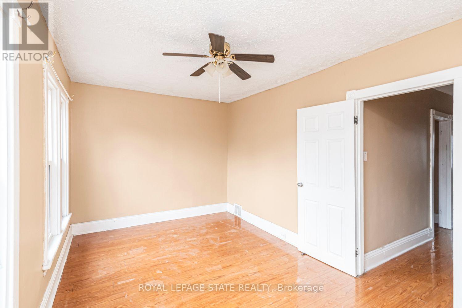 46 Holton Avenue N Property Photo 24