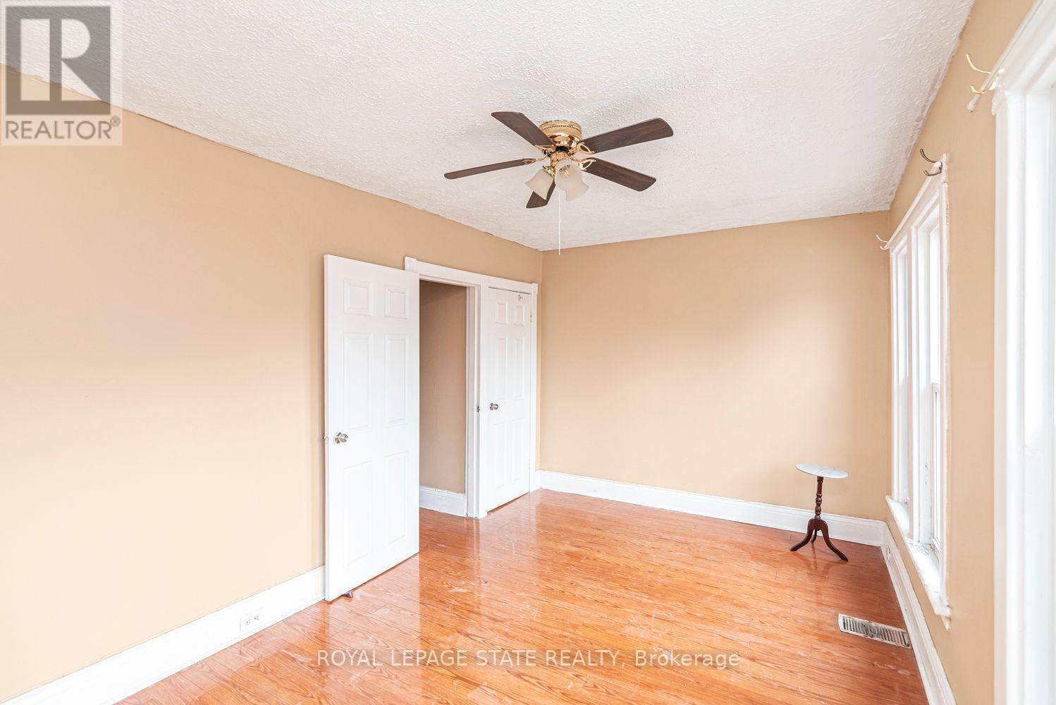 46 Holton Avenue N Property Photo 25