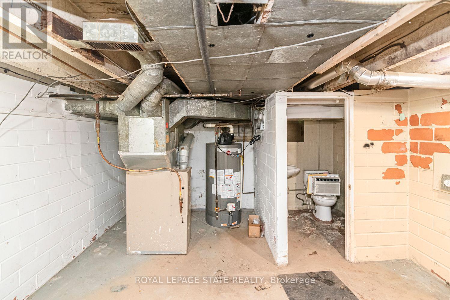 46 Holton Avenue N Property Photo 31