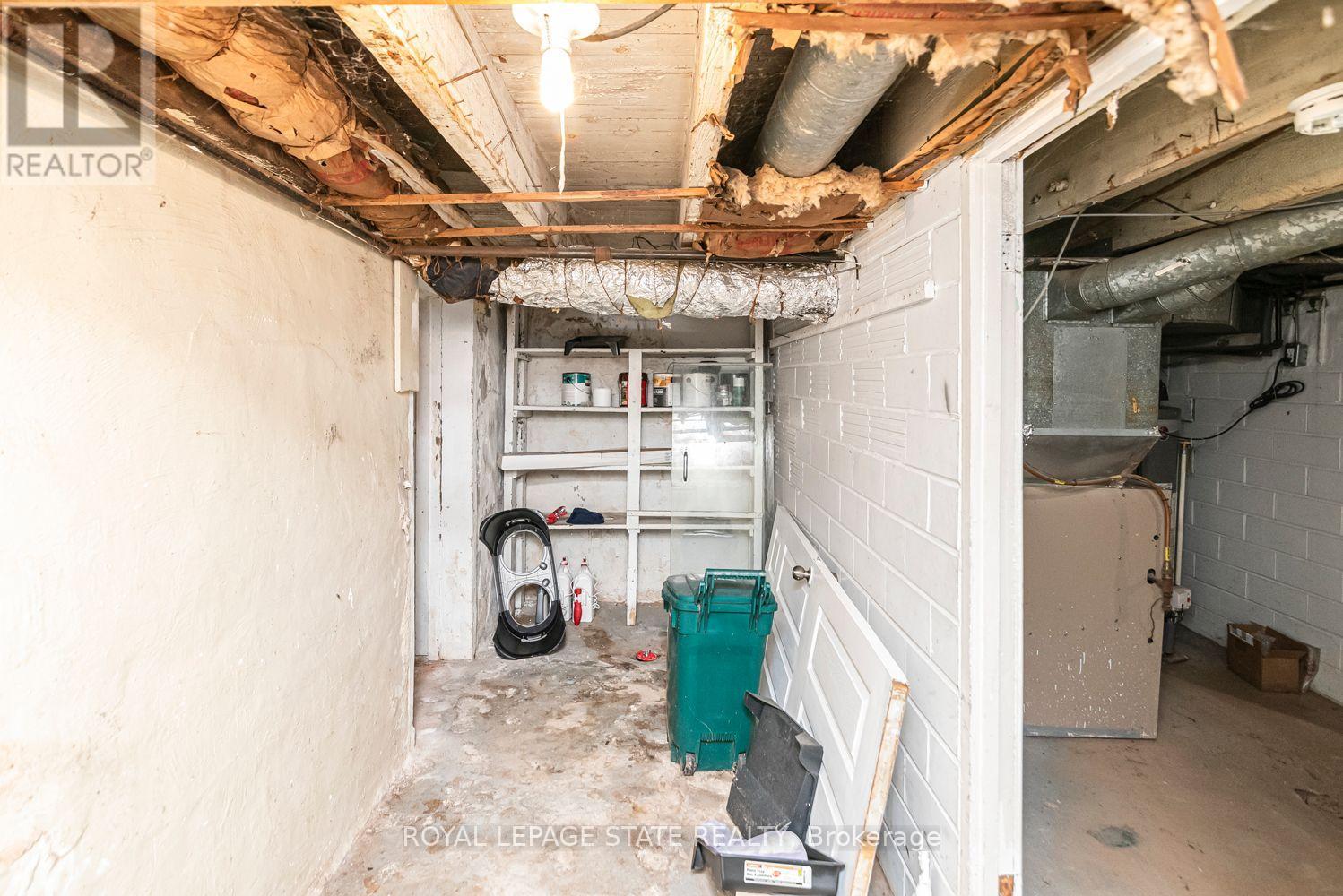 46 Holton Avenue N Property Photo 32