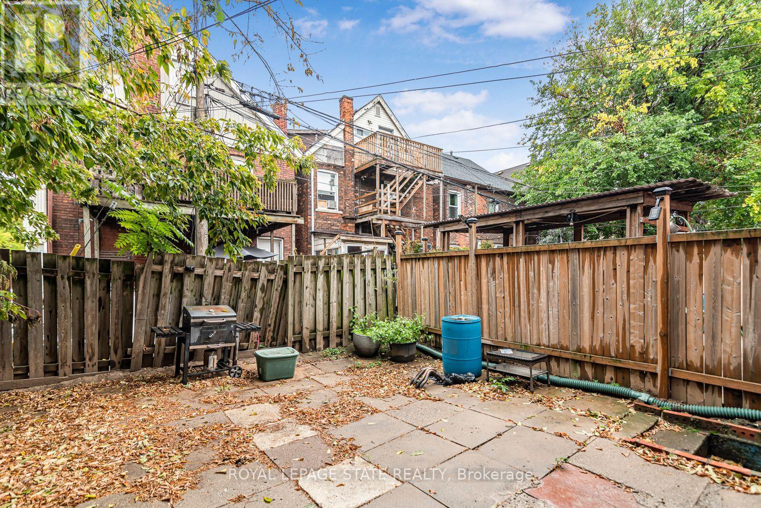 46 Holton Avenue N Property Photo 38