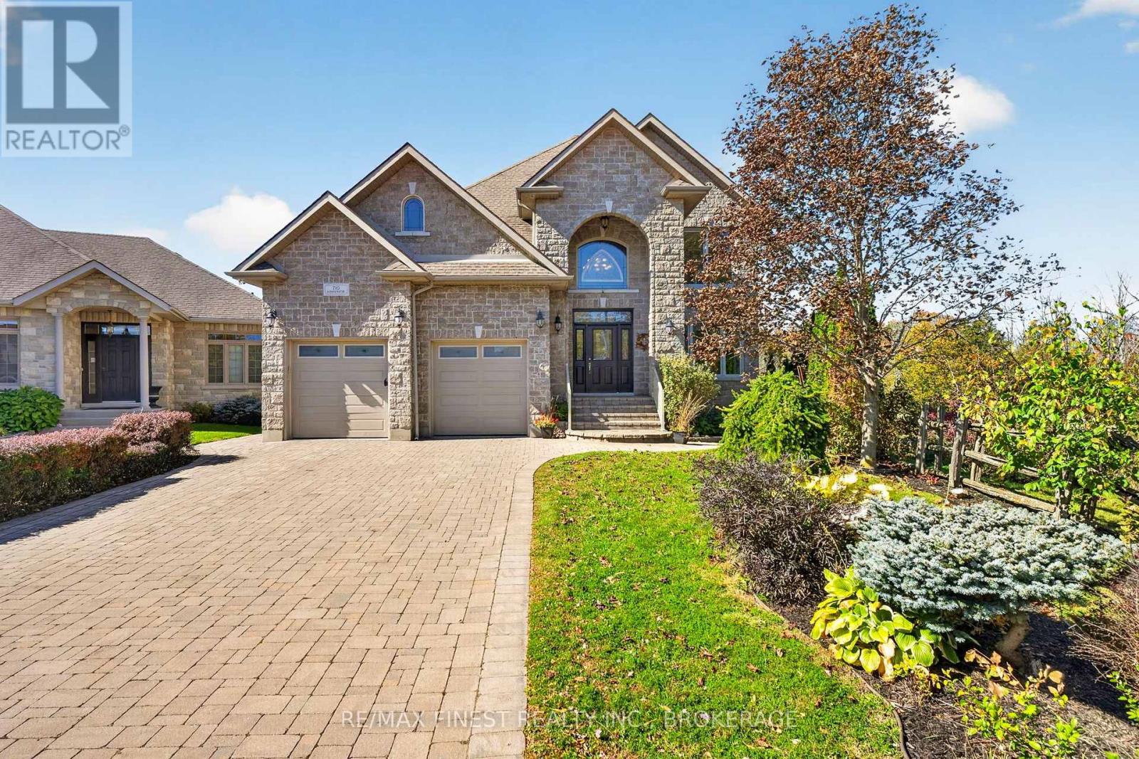 710 Kananaskis Drive Property Photo 2