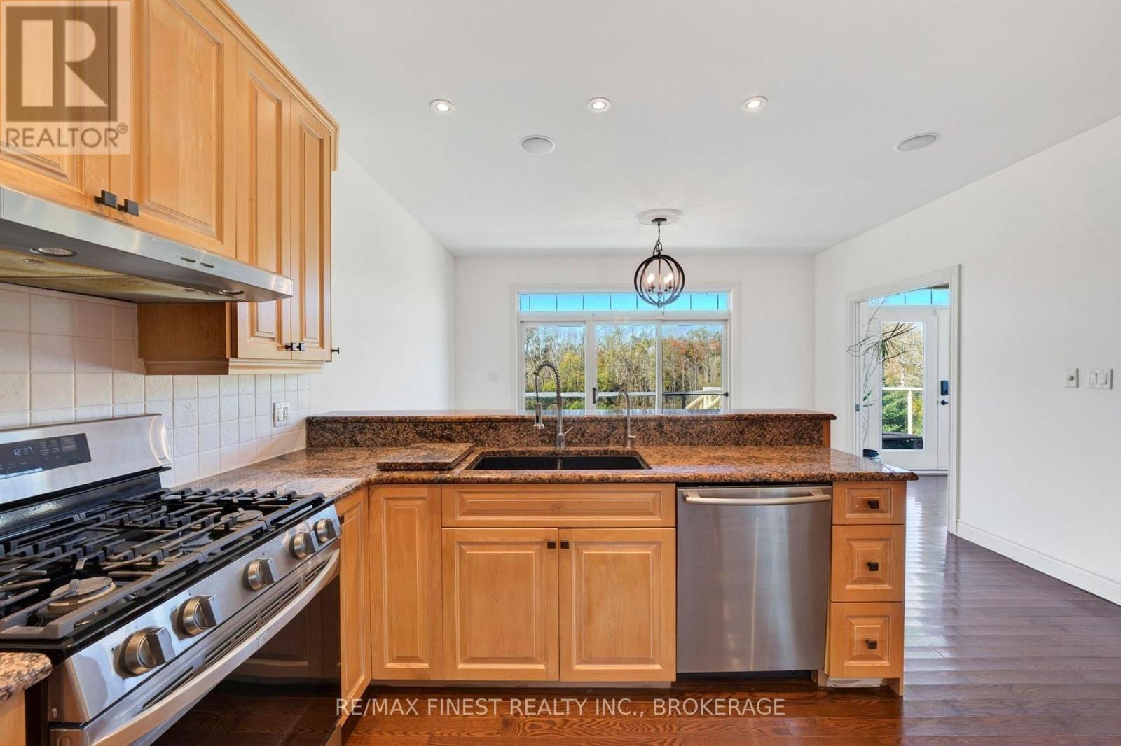 710 Kananaskis Drive Property Photo 17