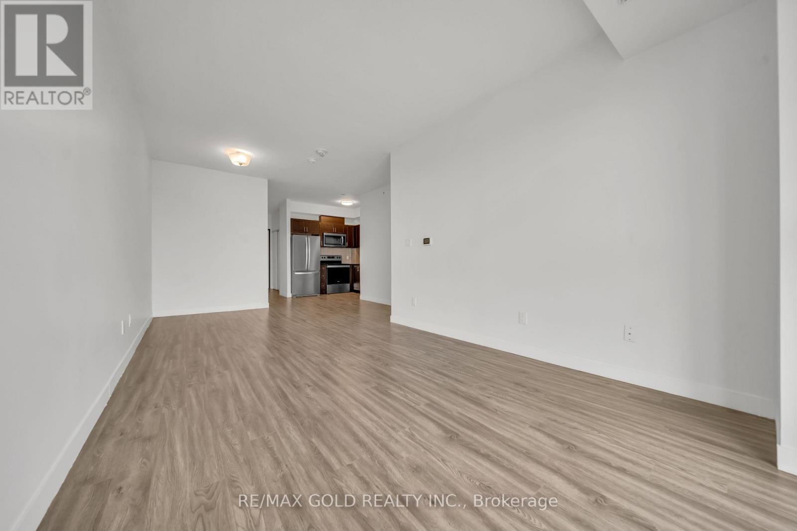 803 - 128 King Street N Property Photo 20
