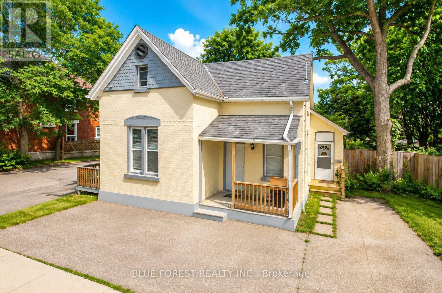 28 Oxford Street W Property Photo 1