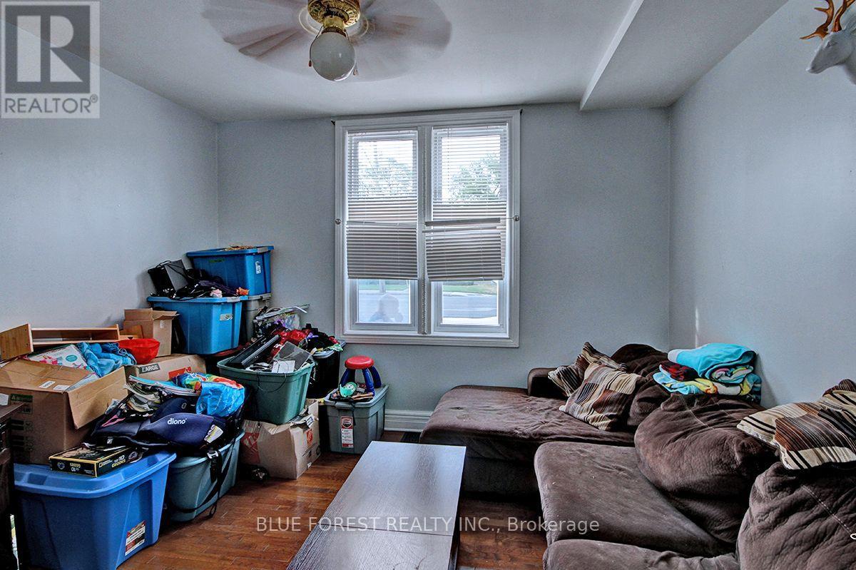 28 Oxford Street W Property Photo 3