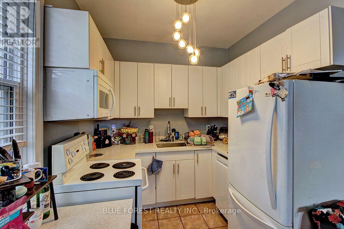 28 Oxford Street W Property Photo 5