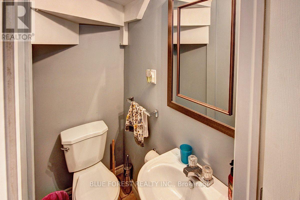 28 Oxford Street W Property Photo 6