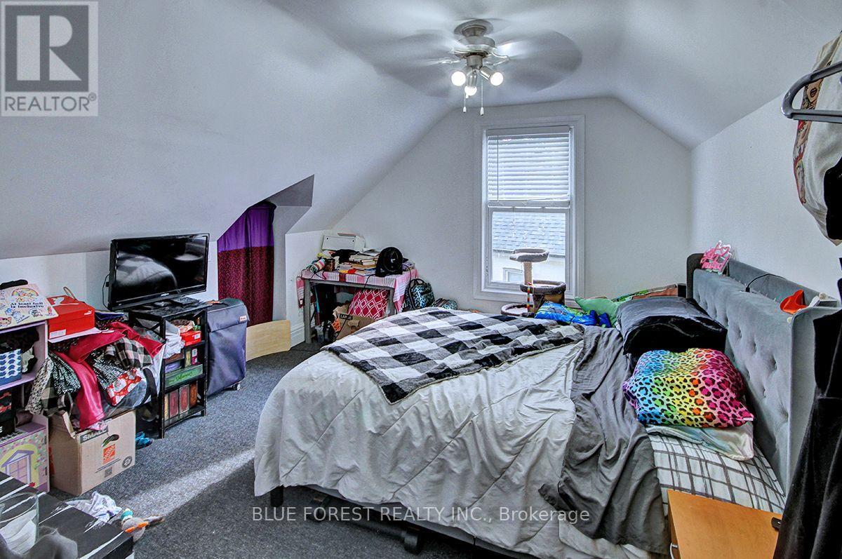 28 Oxford Street W Property Photo 7