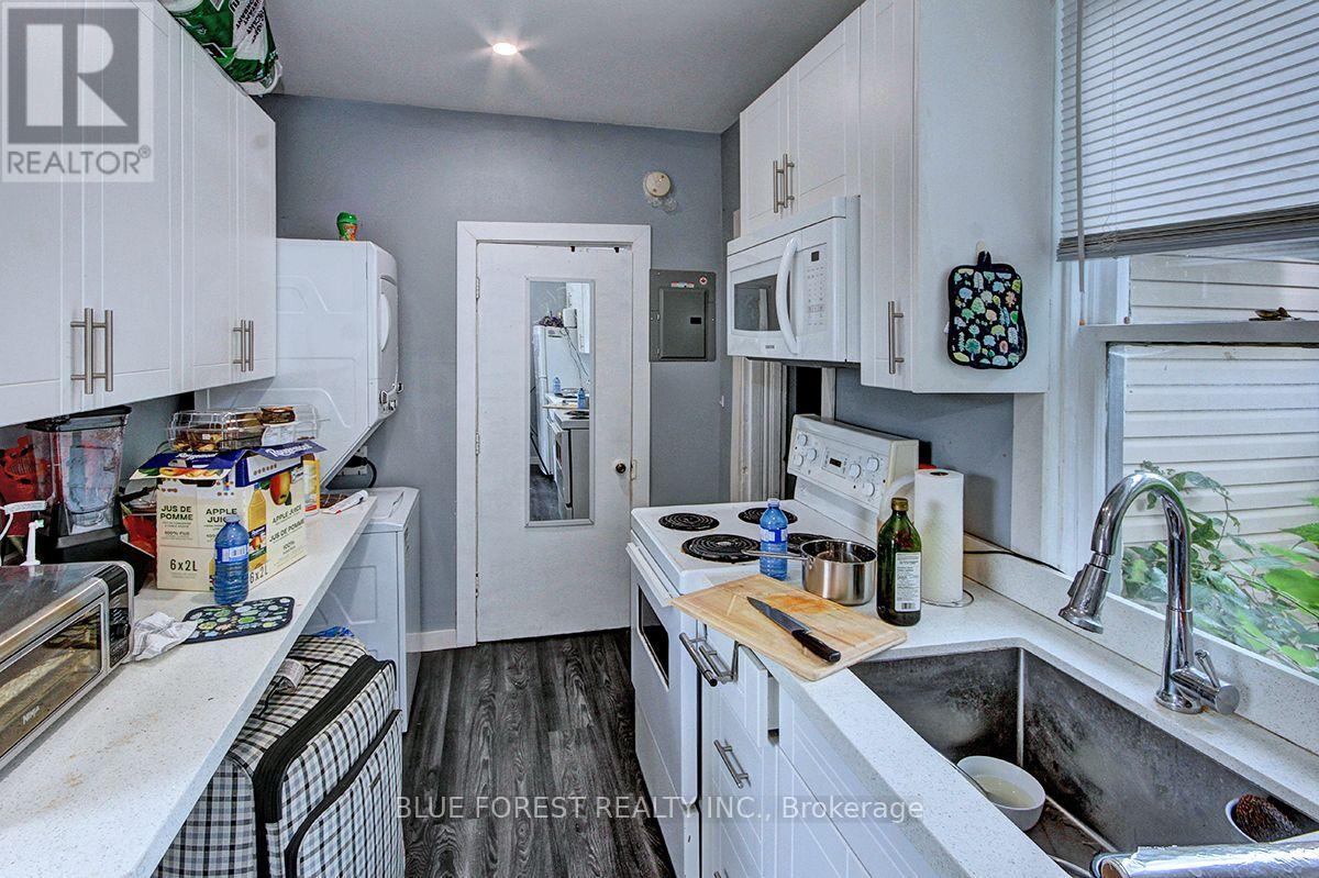 28 Oxford Street W Property Photo 11