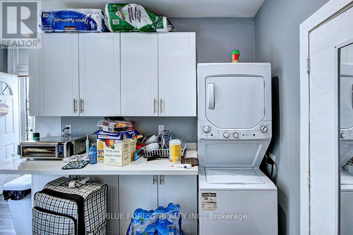 28 Oxford Street W Property Photo 12