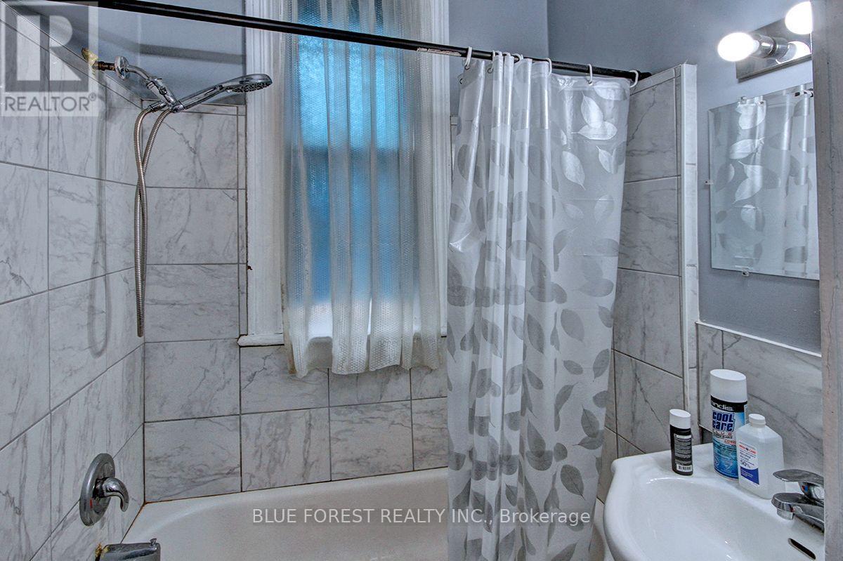 28 Oxford Street W Property Photo 15