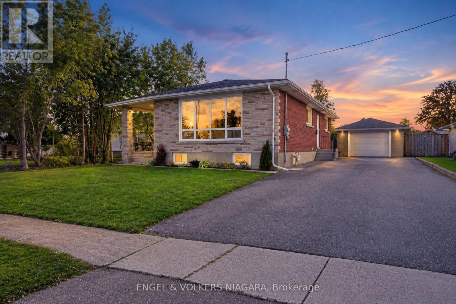 76 LAVINIA STREET Property Photo 1
