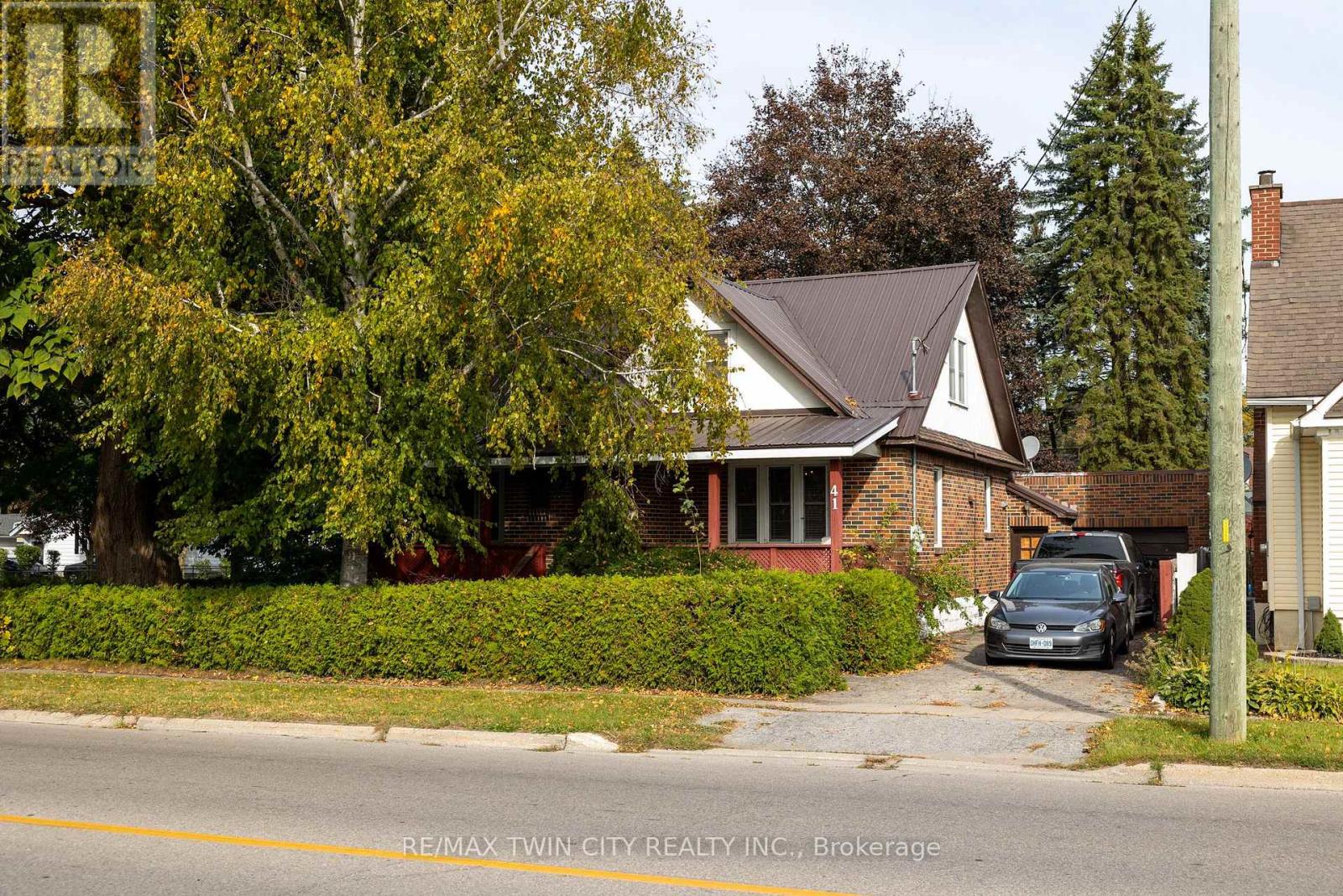 41 CHURCH STREET E Property Photo 1