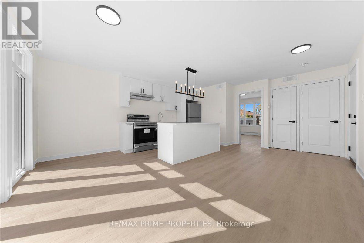 207 Carillon Street Property Photo 6
