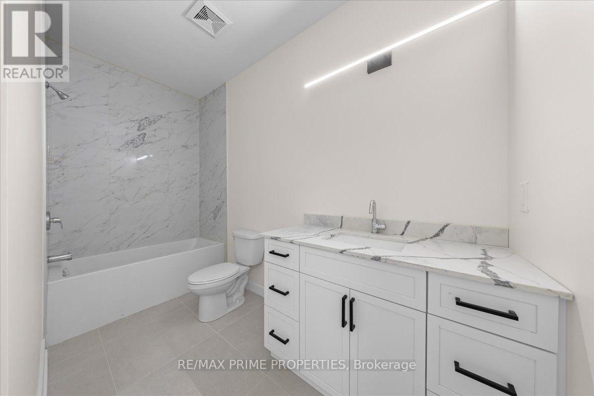 207 Carillon Street Property Photo 18
