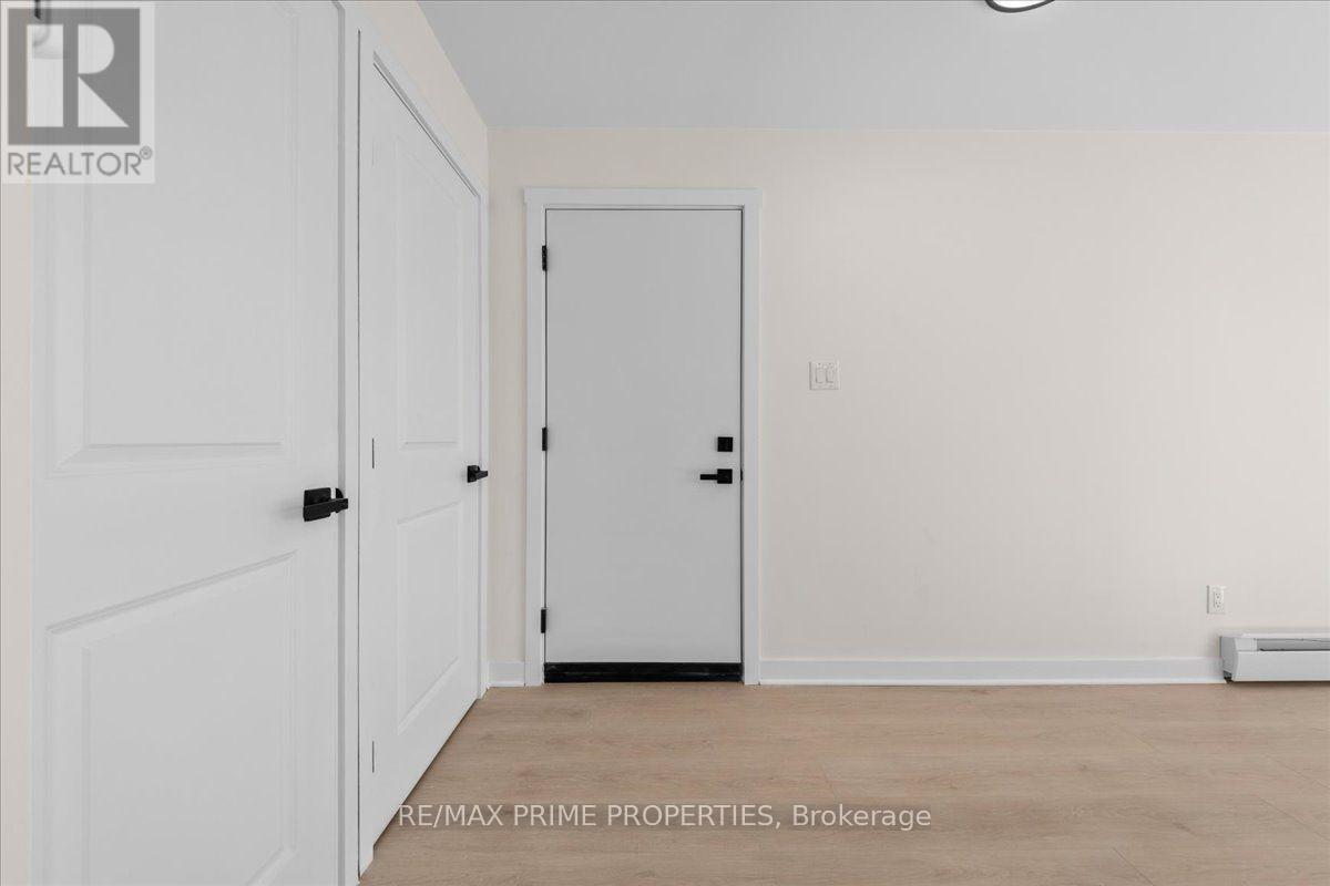 207 Carillon Street Property Photo 20