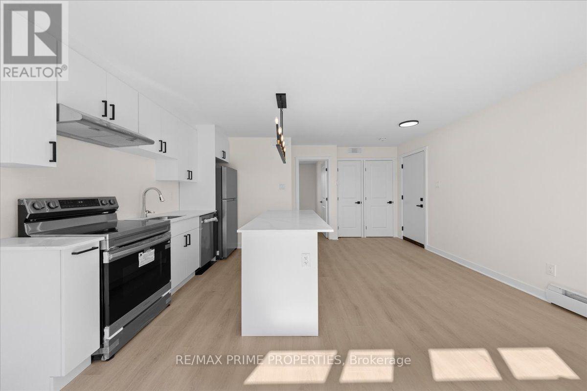 207 Carillon Street Property Photo 22