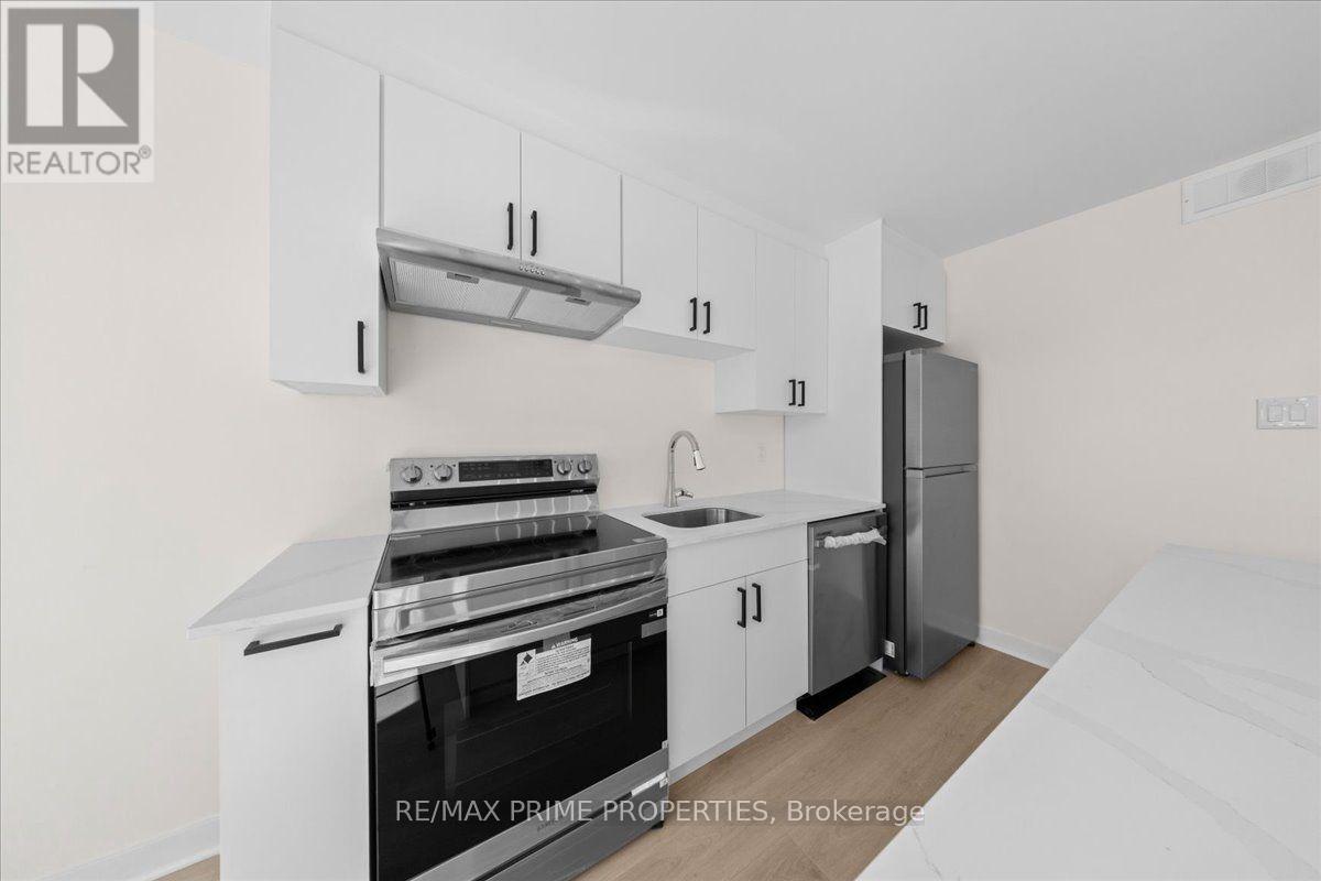 207 Carillon Street Property Photo 23