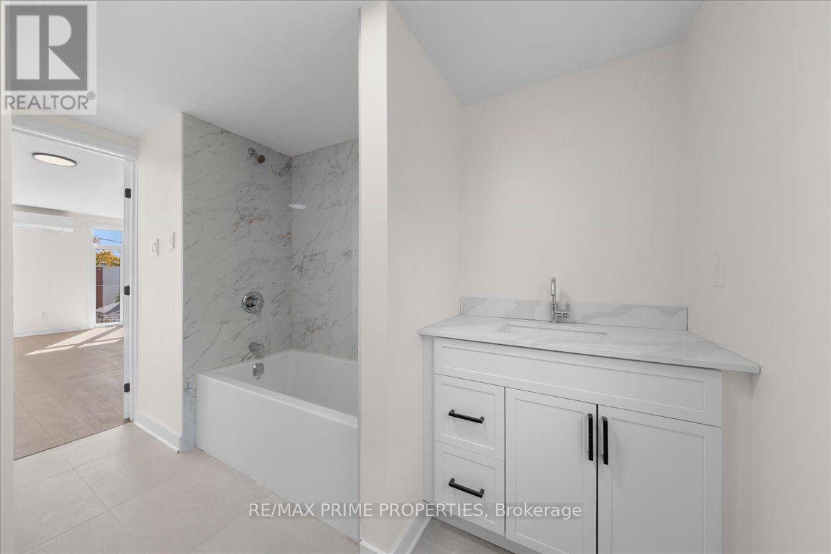 207 Carillon Street Property Photo 26