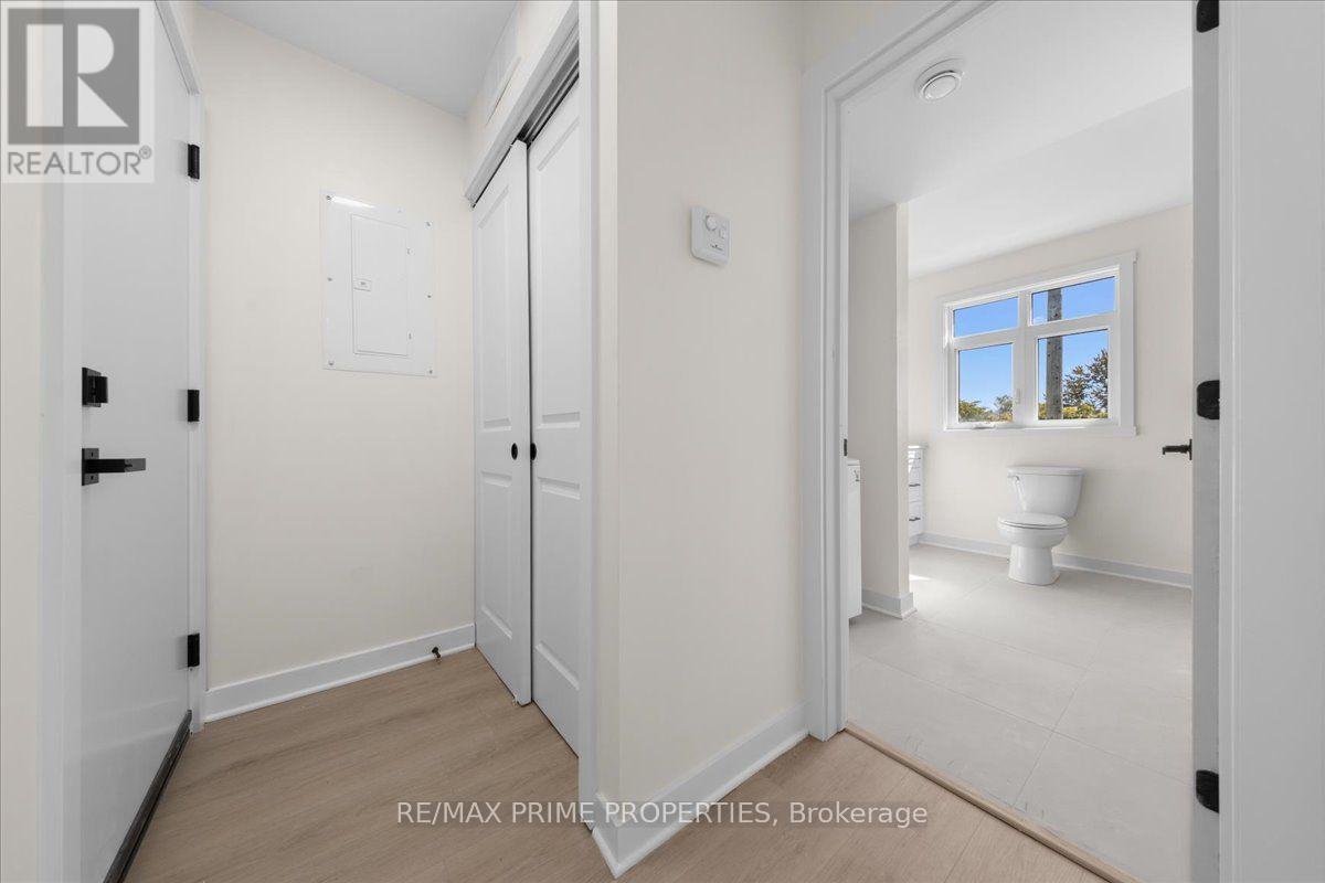 207 Carillon Street Property Photo 28
