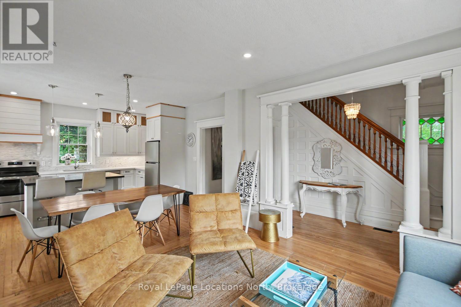 135 Marshall Street E Property Photo 7