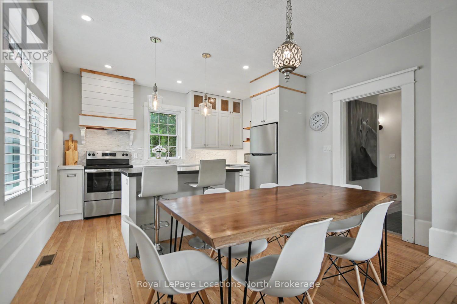 135 Marshall Street E Property Photo 8