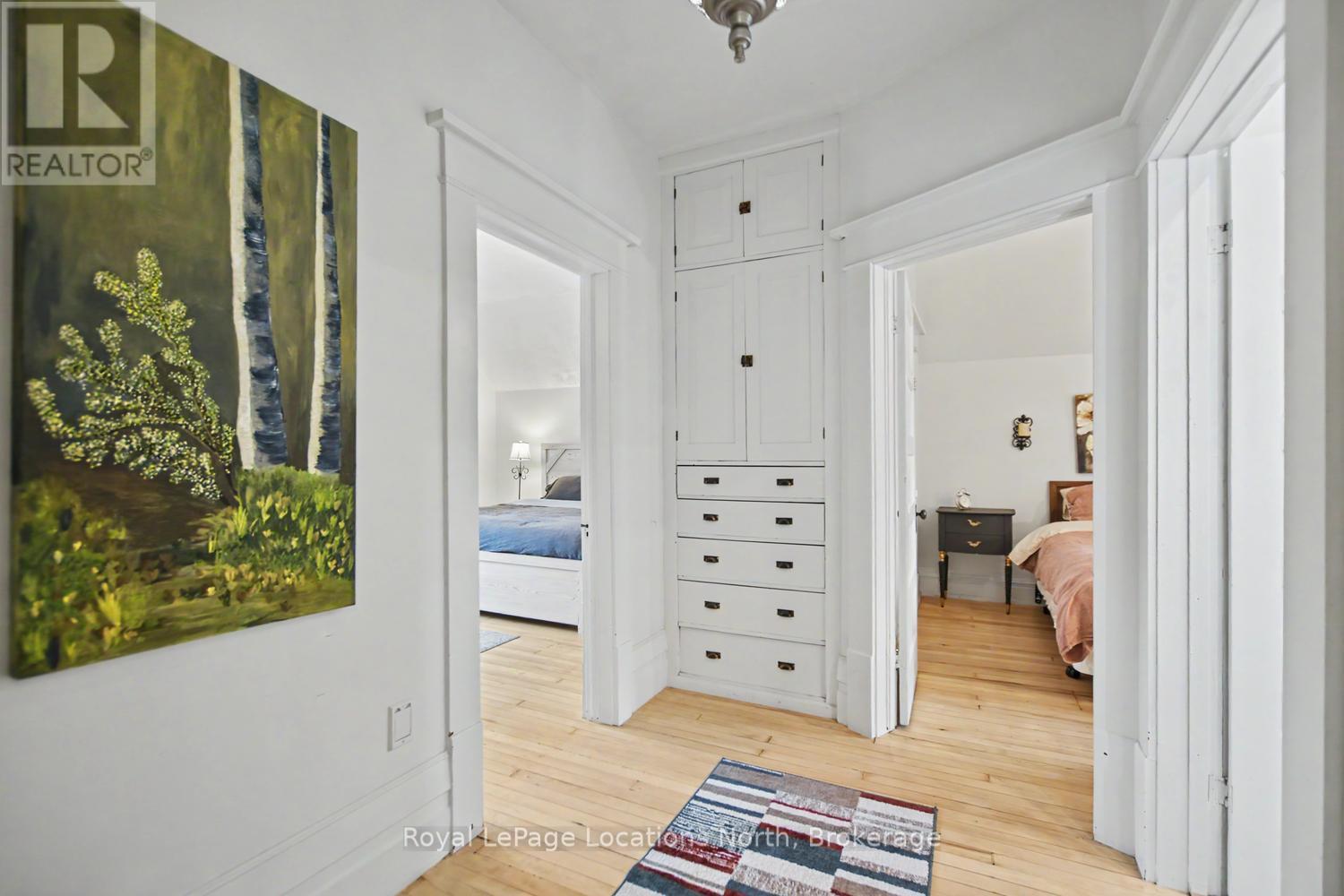 135 Marshall Street E Property Photo 19