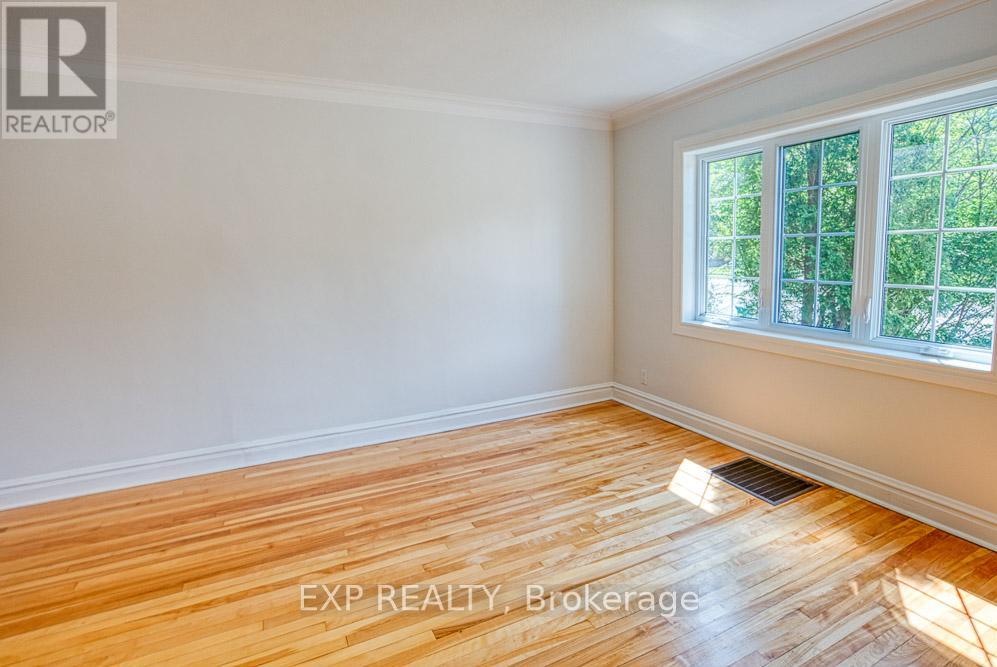413 Holland Avenue Property Photo 8