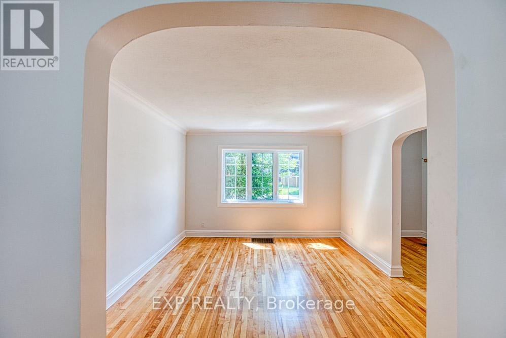 413 Holland Avenue Property Photo 9