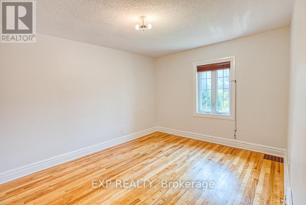 413 Holland Avenue Property Photo 34