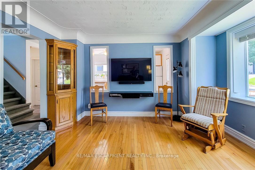 42 Lake Avenue N Property Photo 15