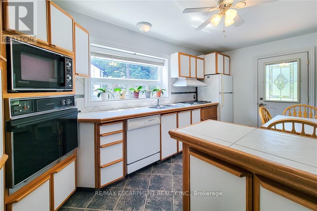 42 Lake Avenue N Property Photo 17