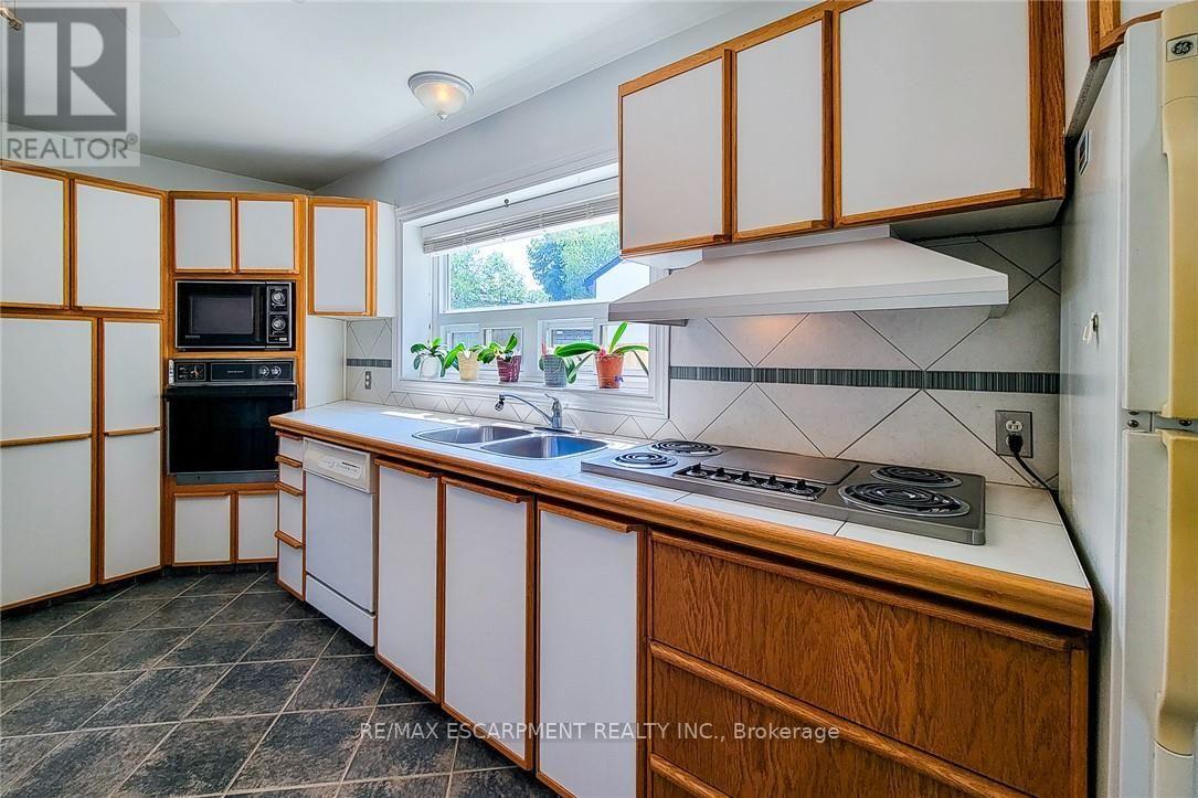 42 Lake Avenue N Property Photo 18