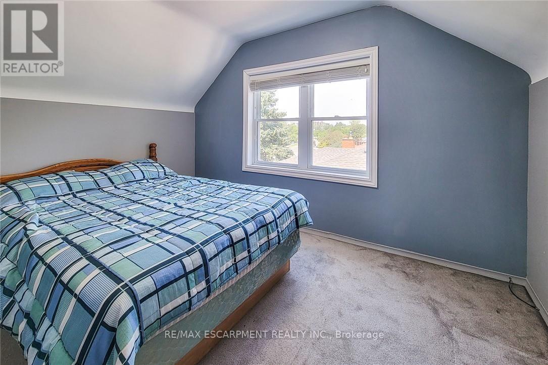 42 Lake Avenue N Property Photo 27