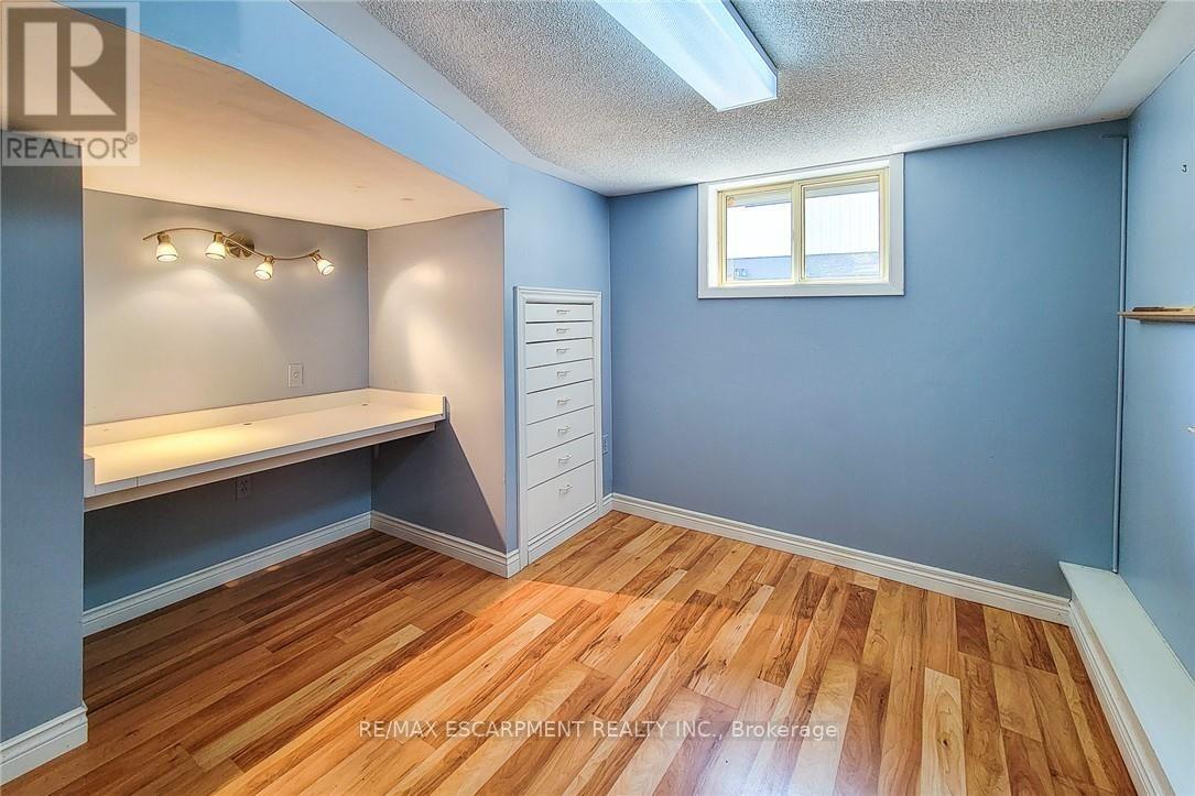 42 Lake Avenue N Property Photo 31