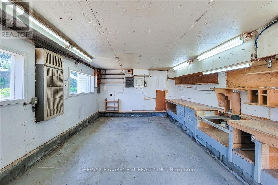 42 Lake Avenue N Property Photo 39