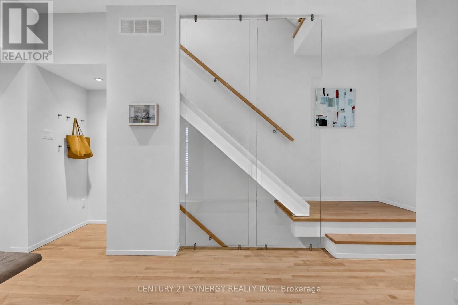 24 Stonehurst Avenue Property Photo 7