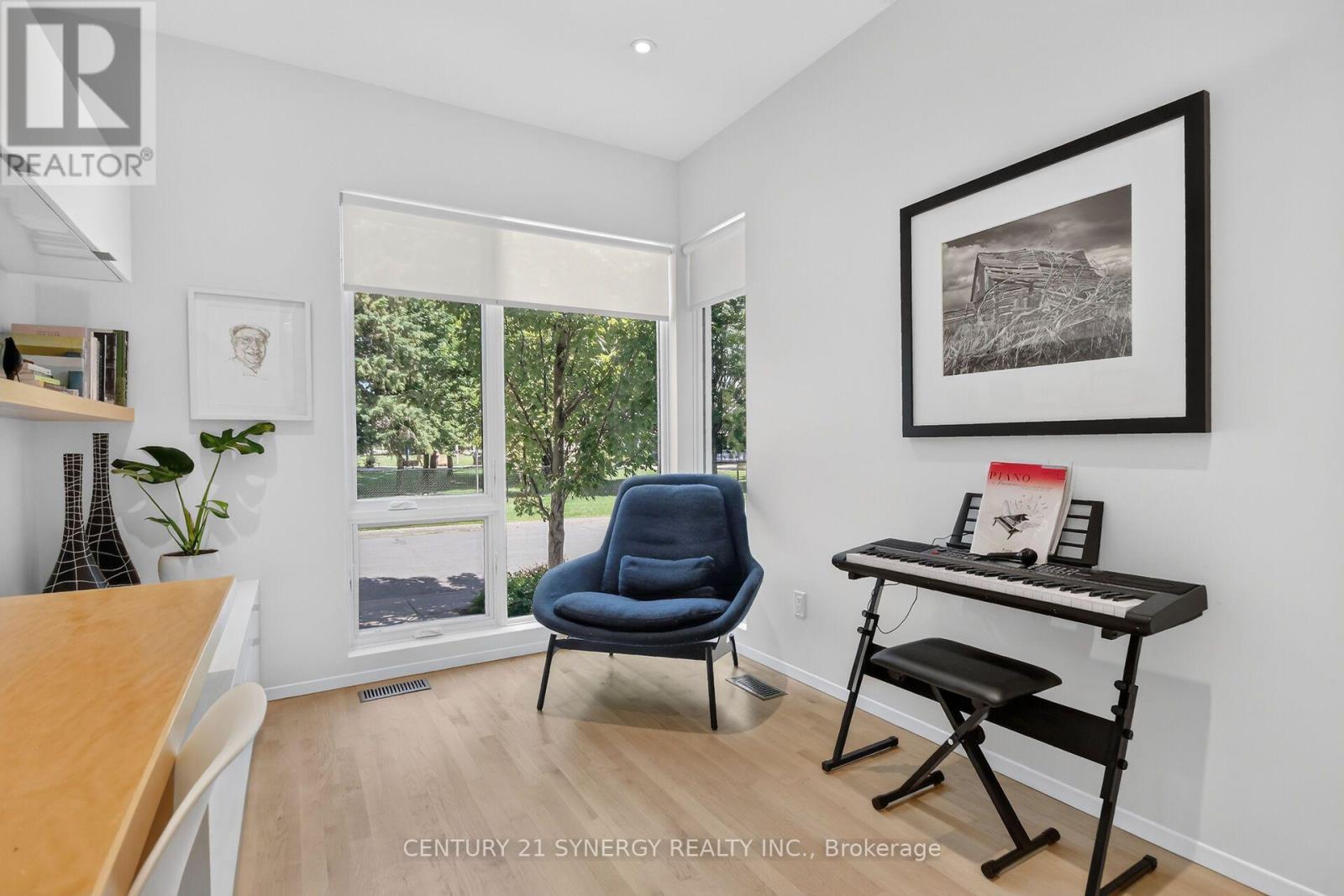 24 Stonehurst Avenue Property Photo 9
