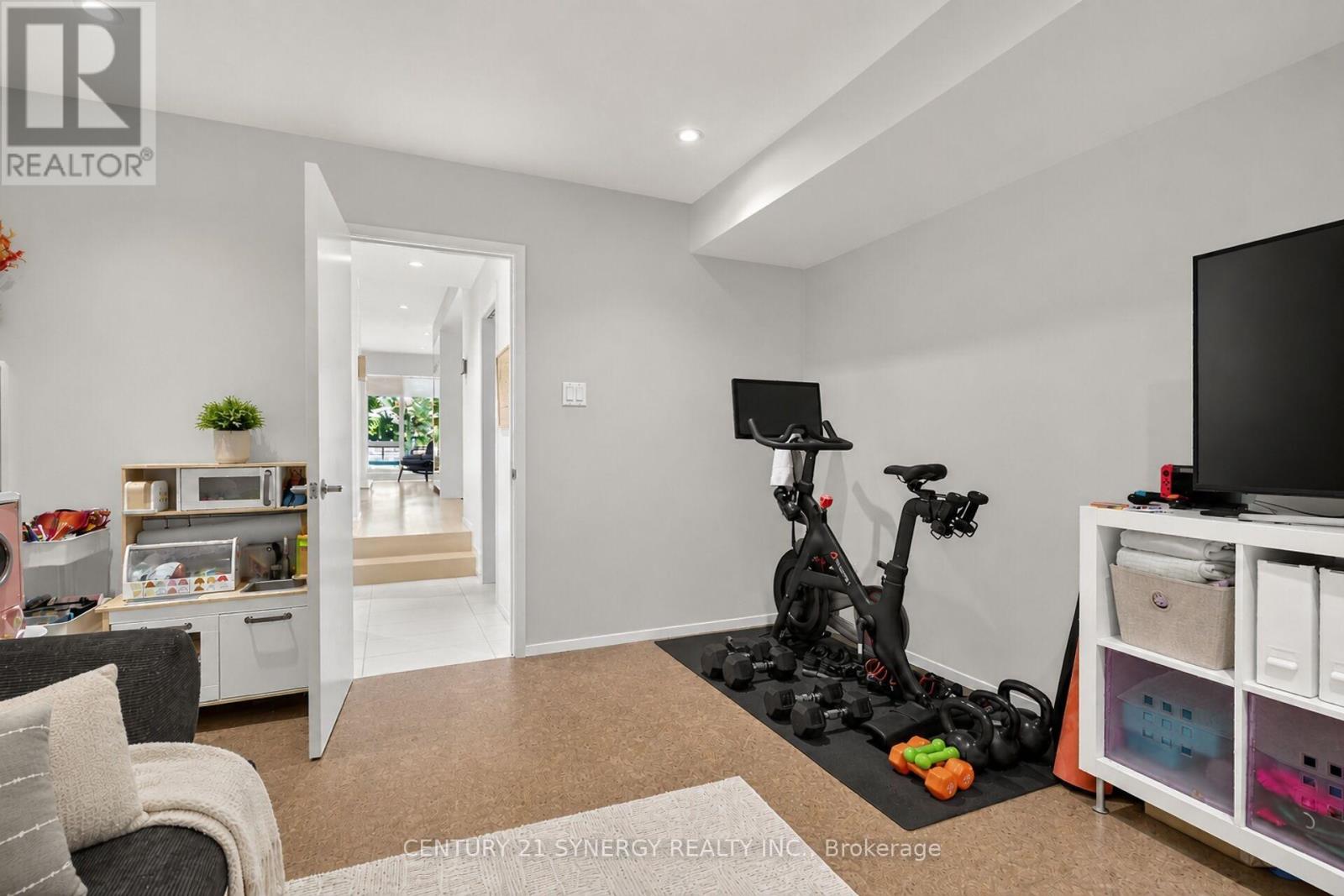 24 Stonehurst Avenue Property Photo 13